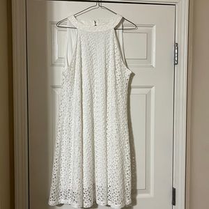 This white circle tale dress is brand new